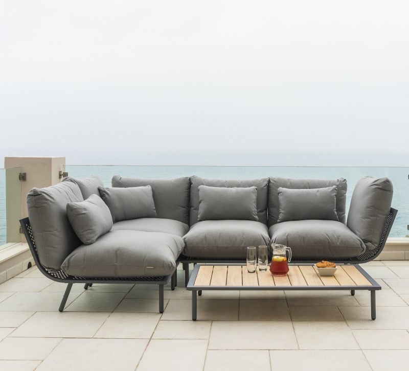 Contemporary outdoor furniture for modern outdoor spaces